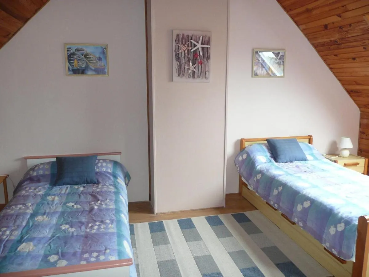 Holiday Home Near The Beach, Enclosed Garden, Fireplace, Plouarzel France
